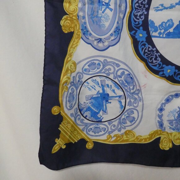 Unbranded | OS | Blue White Gold | Holland Souvenir Scarf - Picture 13 of 16